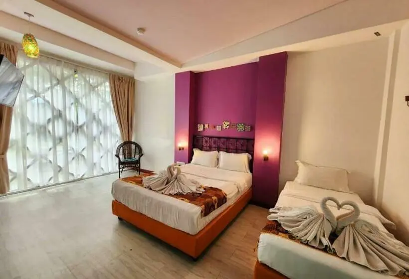 Deluxe Kolmen Hengen Huone, Langit Langi Hotel Port Dickson
