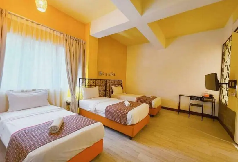 Deluxe Kolmen Hengen Huone, Langit Langi Hotel Port Dickson
