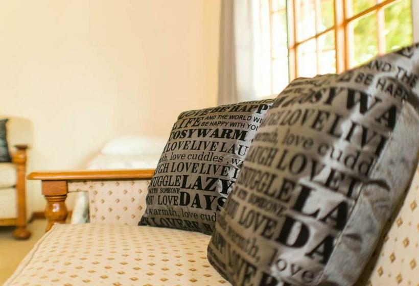 کابین, Rosedale Organic Farm Bed & Breakfast