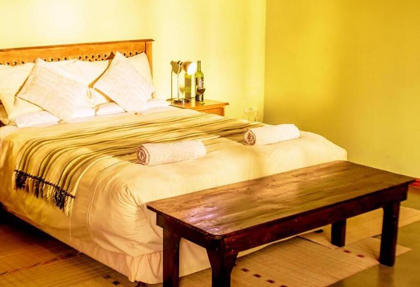 اتاق استاندارد, Rosedale Organic Farm Bed & Breakfast