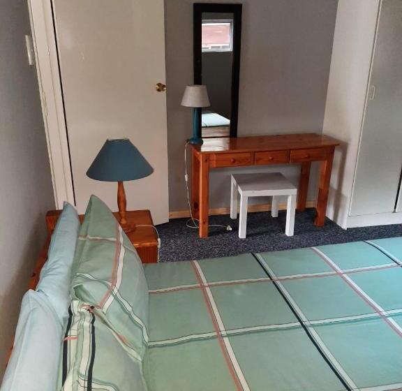 エコノミールーム, The Manderson Hotel And Conference Centre