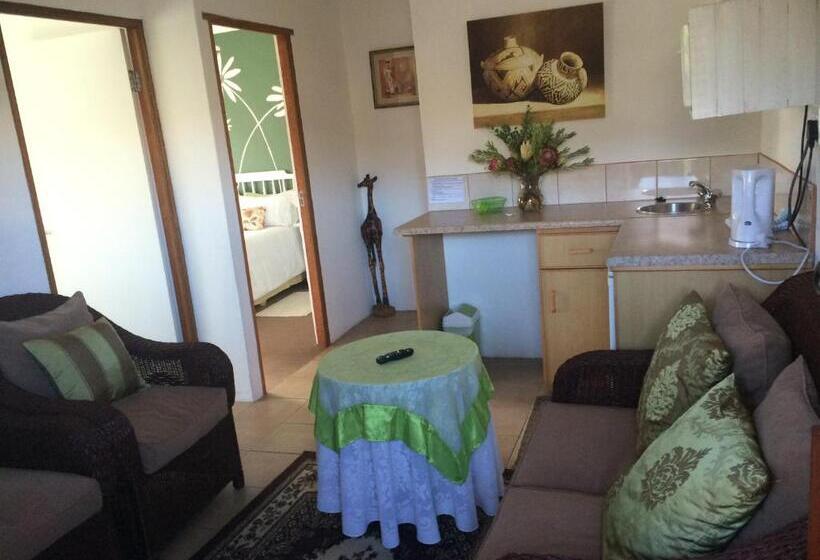 Апартаменты 2 Спальни, Tirzah S B&b And Self Catering