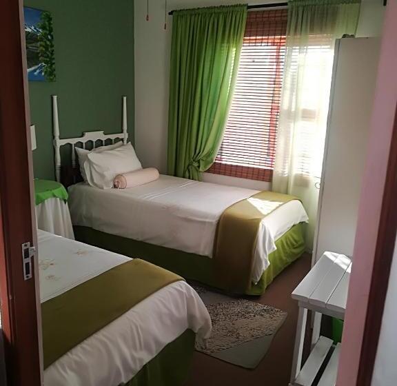 דירת שני חדרים, Tirzah S B&b And Self Catering