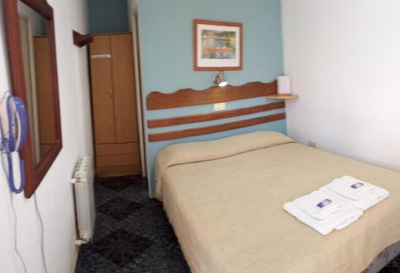 اتاق استاندارد با تخت دوبل, Dennisse