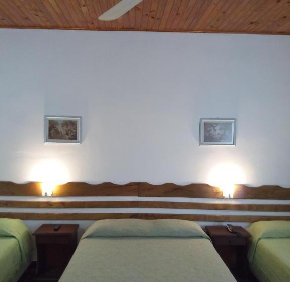 اتاق کلاسیک چهارنفره, Dennisse