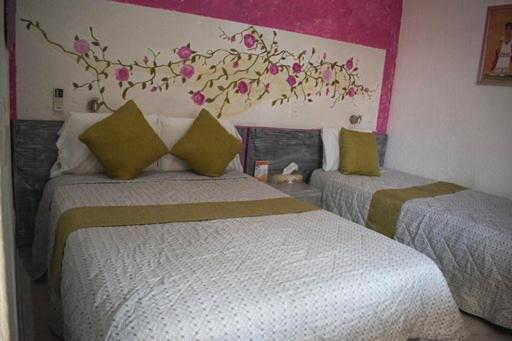 اتاق استاندارد سه نفره, Villa Mont