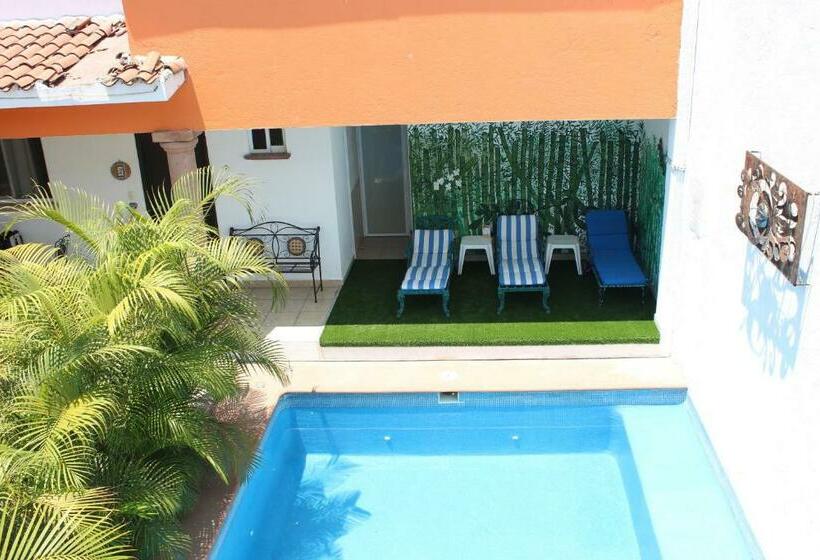 اتاق استاندارد سه نفره, Villa Mont