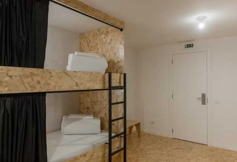 Vuode Makuusalissa, Hostel Conii & Suites Algarve