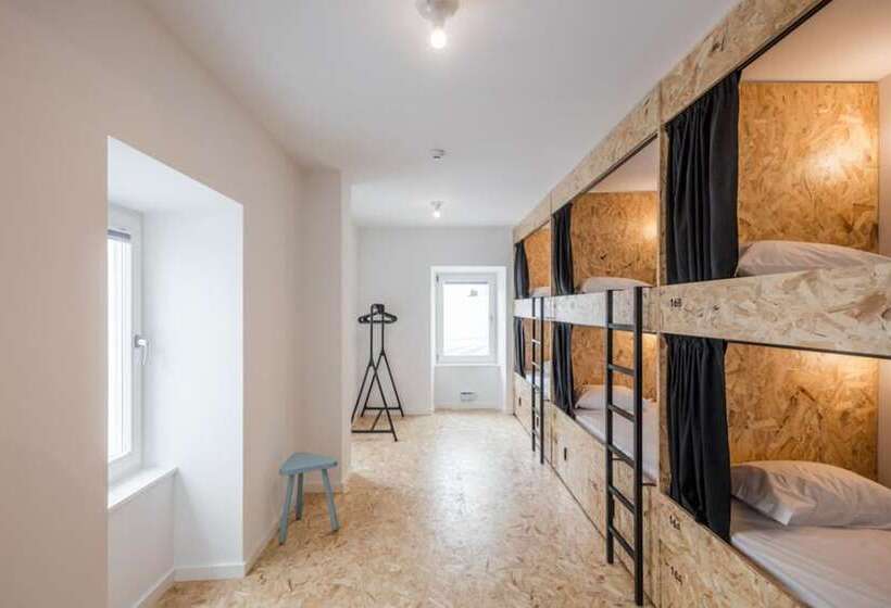 Кровать в Общей Комнате, Hostel Conii & Suites Algarve