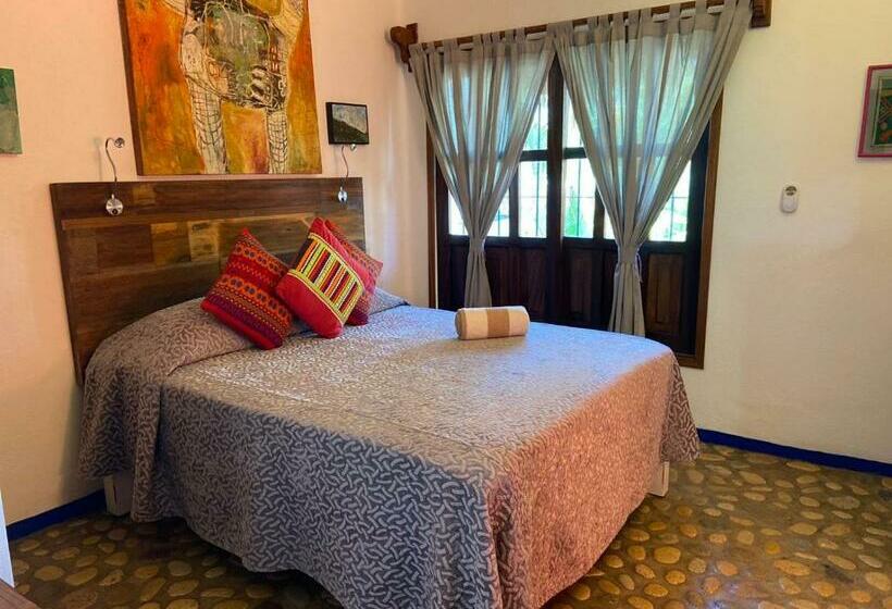 スタンダードバンガロー, Aurinko Bungalows