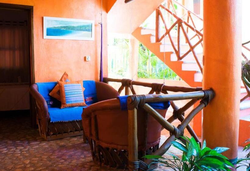 スタンダードバンガロー, Aurinko Bungalows