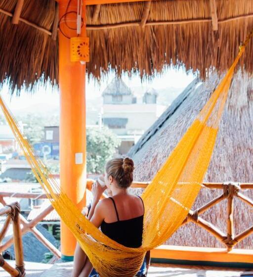 シティビュープレミアムルーム, Aurinko Bungalows