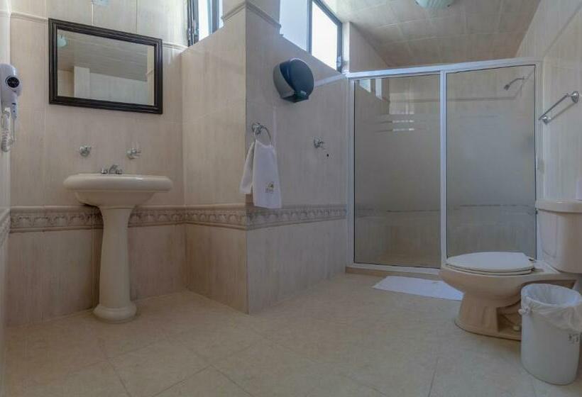 غرفة عائلية, Casa Shalom