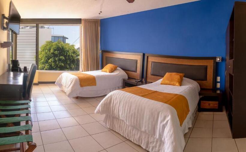 غرفه قياسيه سريرين مزدوجين, Casa Shalom