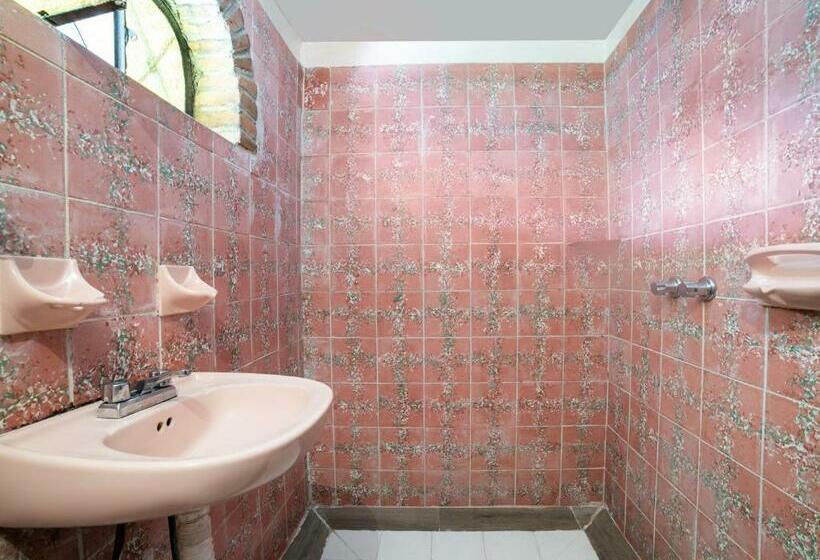 חדר משפחתי, Del Carmen