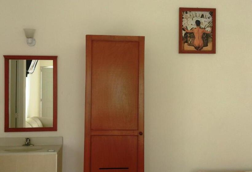 标准间, Maricarmen