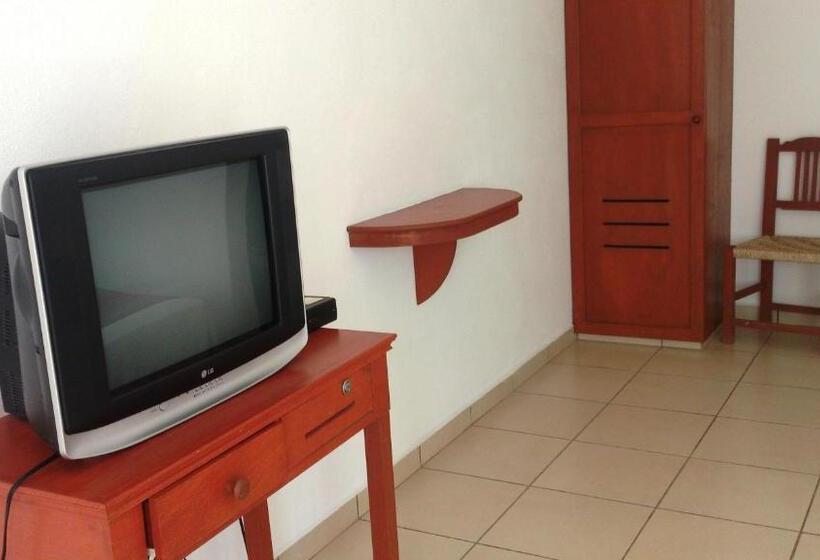 带2个双人床的标准工作室, Maricarmen