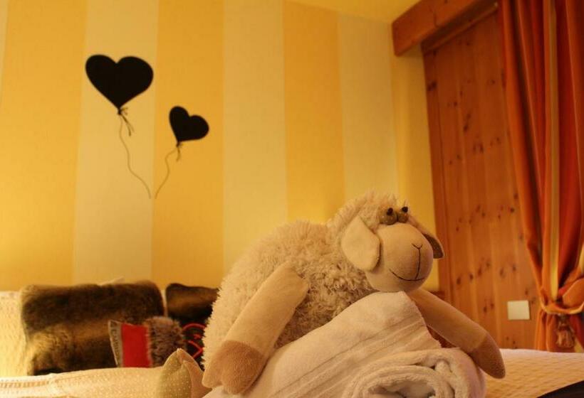 Camera Superiore Vista Montagna, Meublé Gorret