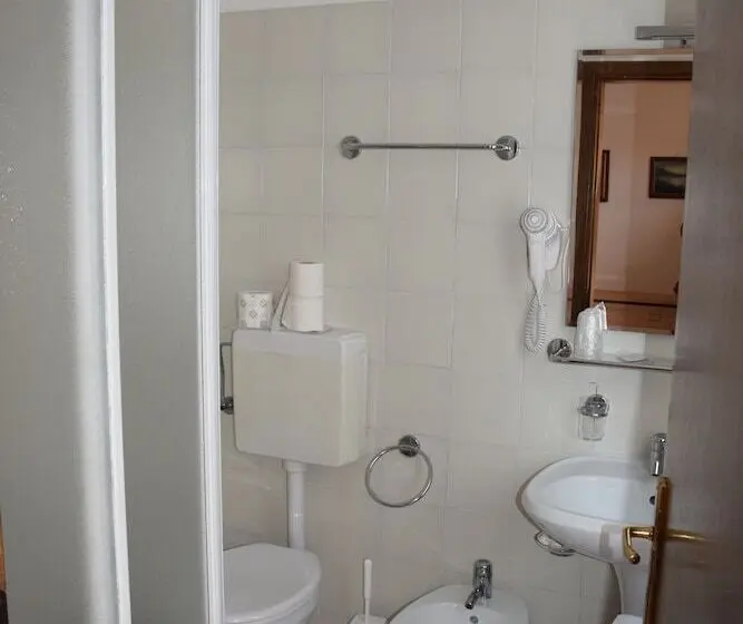 Pokój Standard Jednoosobowy, Olimpic