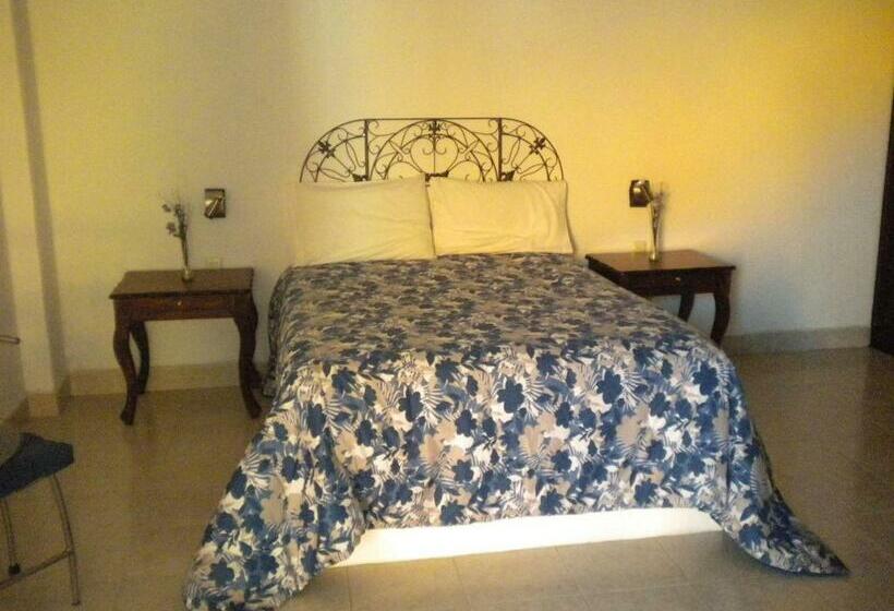 Háromágyas Standard Szoba, Ollin Teotl