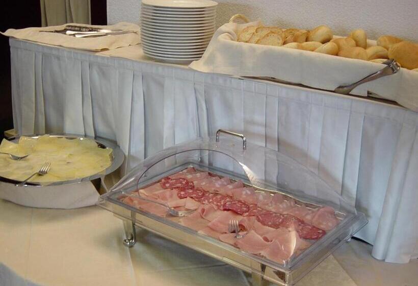 חדר סטנדרט לשלושה, Sileoni Dépendance Villa Antonio