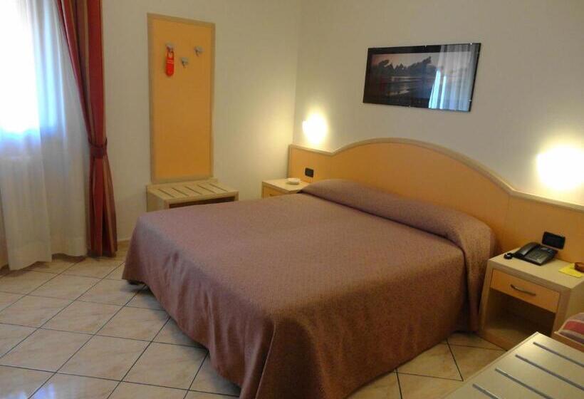 四人标准间, Sileoni Dépendance Villa Antonio