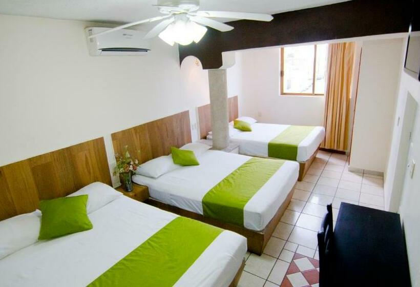 标准三人间, Tepic