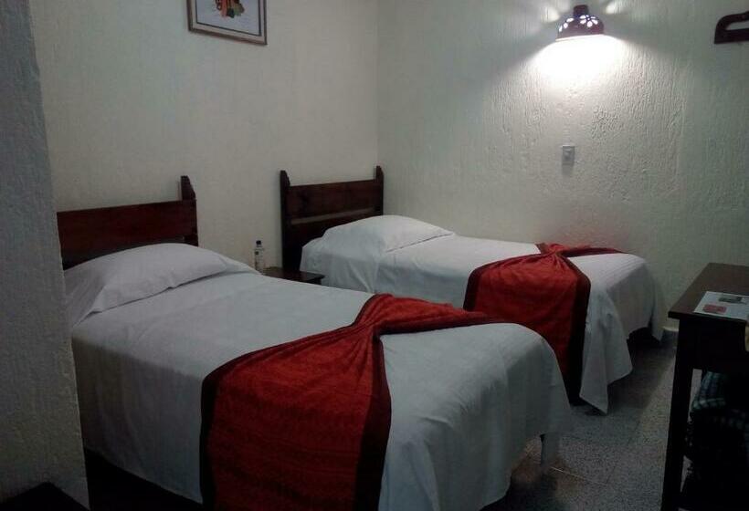 غرفة قياسية, Tres Marías