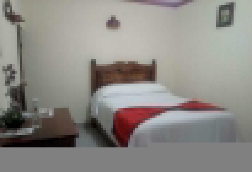 غرفة قياسية فردية, Tres Marías