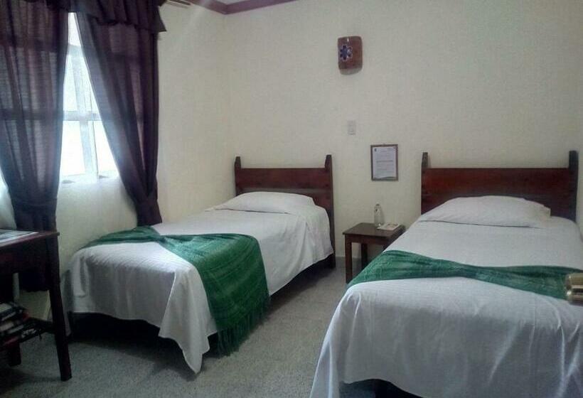 غرفة قياسية, Tres Marías