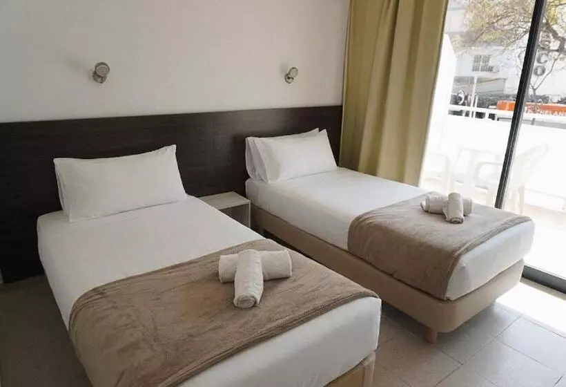 バルコニー付きデラックスルーム, Hostal Tahiti Rs