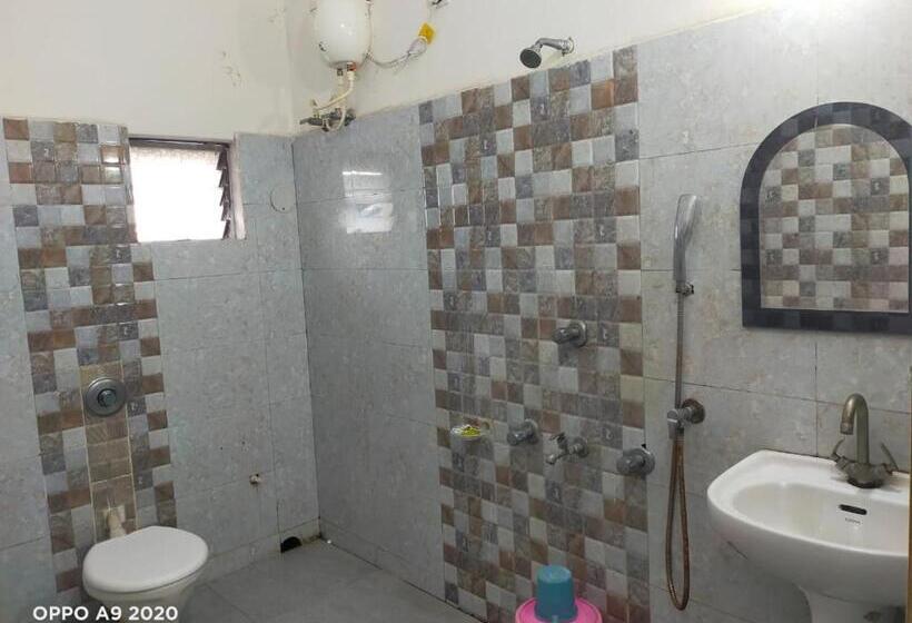 Deluxe Rum, Sea Sand