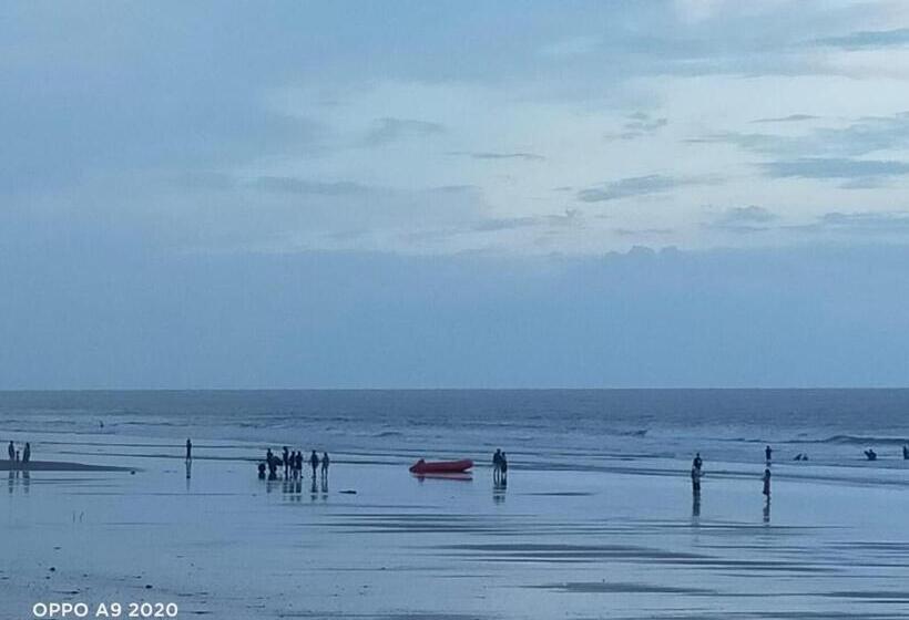 Deluxe Rum, Sea Sand