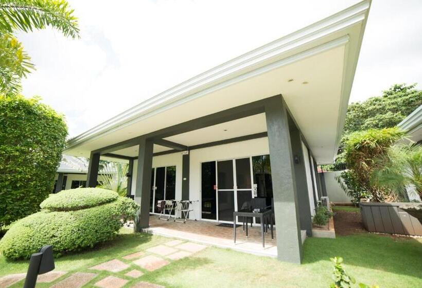 ویلای 2 خوابه, Alona Royal Palm Resort