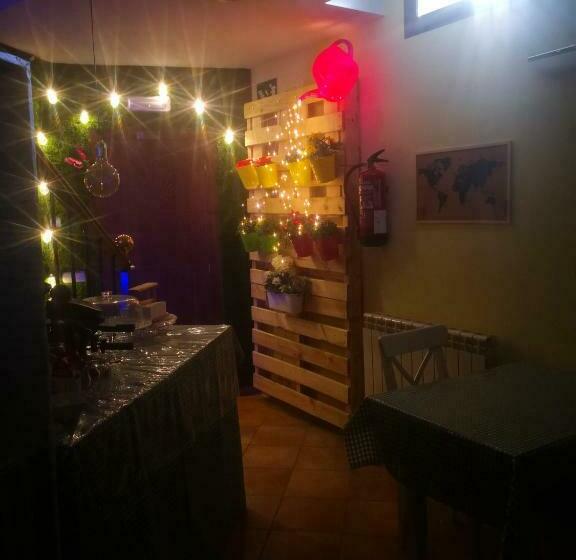 منزل غرفة نوم واحدة, The Way Hotel Molinaseca