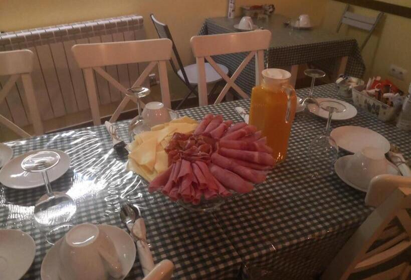 Deluxrum med Balkong, The Way Hotel Molinaseca
