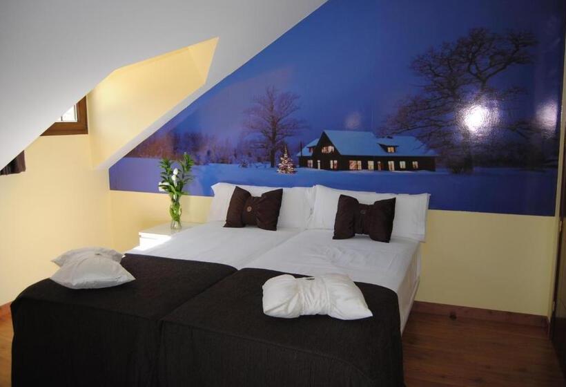 Трехместный Номер Базовый, The Way Hotel Molinaseca
