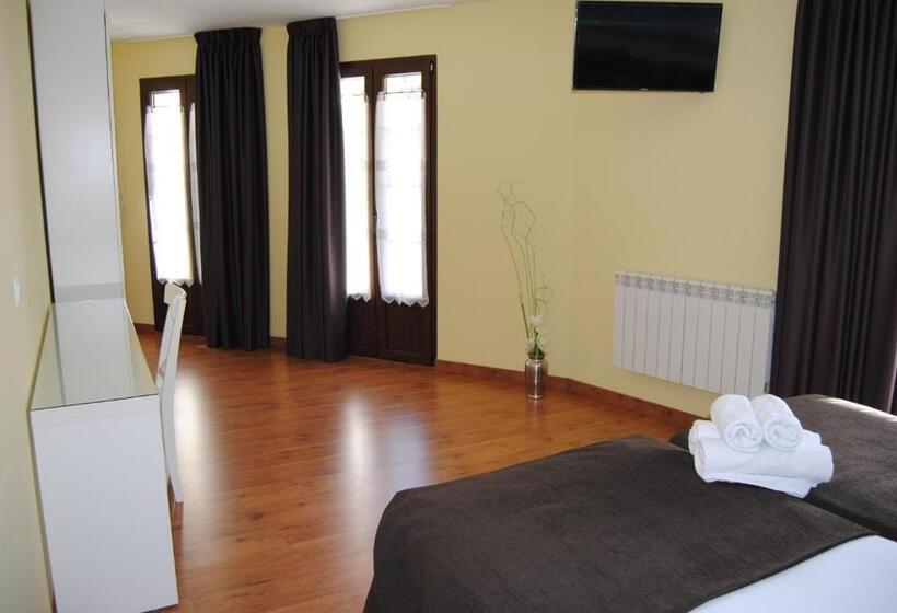 Deluxrum med Balkong, The Way Hotel Molinaseca