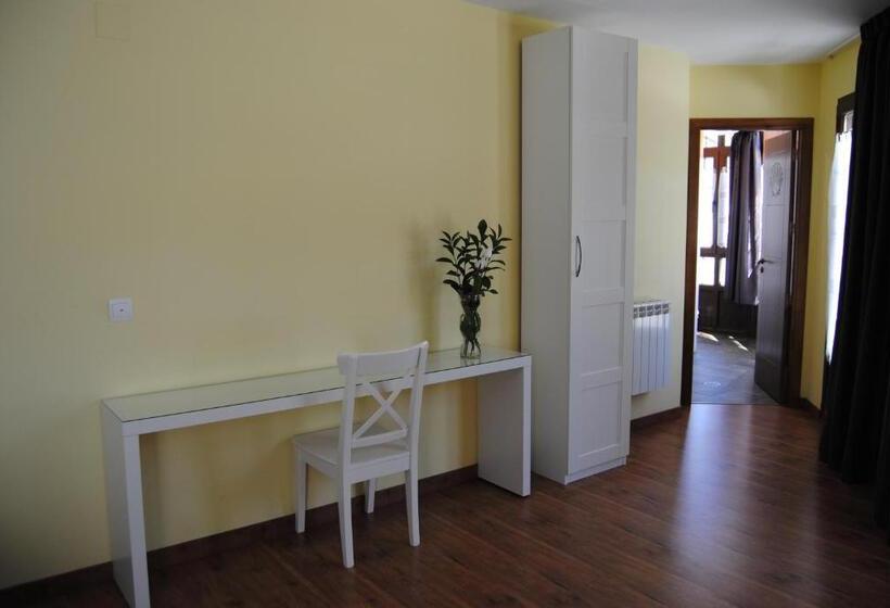 Deluxrum med Balkong, The Way Hotel Molinaseca