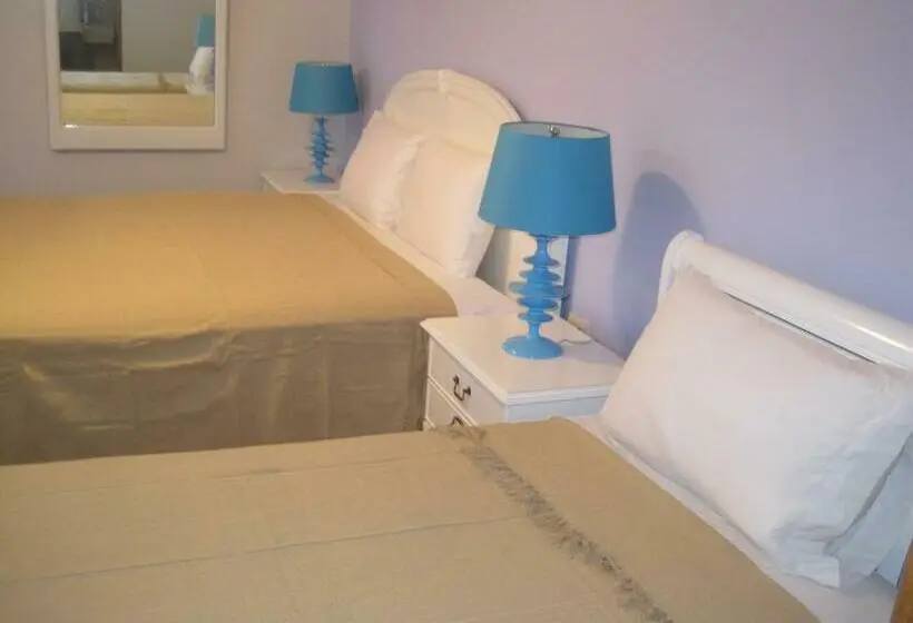 اتاق استاندارد سه نفره, Contadora Island Inn