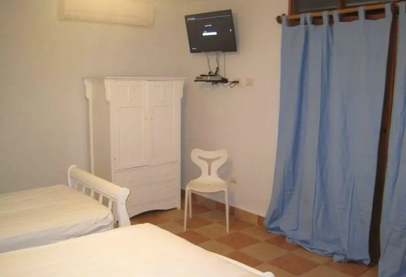 اتاق استاندارد سه نفره, Contadora Island Inn