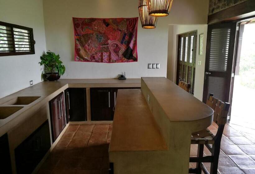 ویلای 1 خوابه, El Respiro Ecolodge