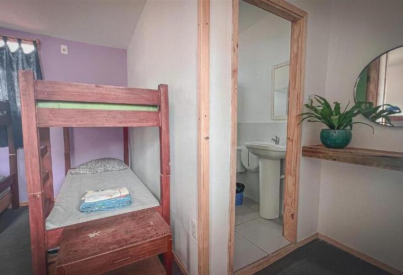 غرفة قياسية رباعية, Compay Hostel La Pedrera