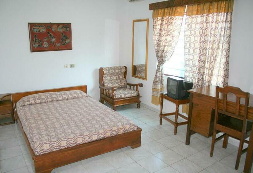 Standard Triple Room with Terrace, Aurore Lome