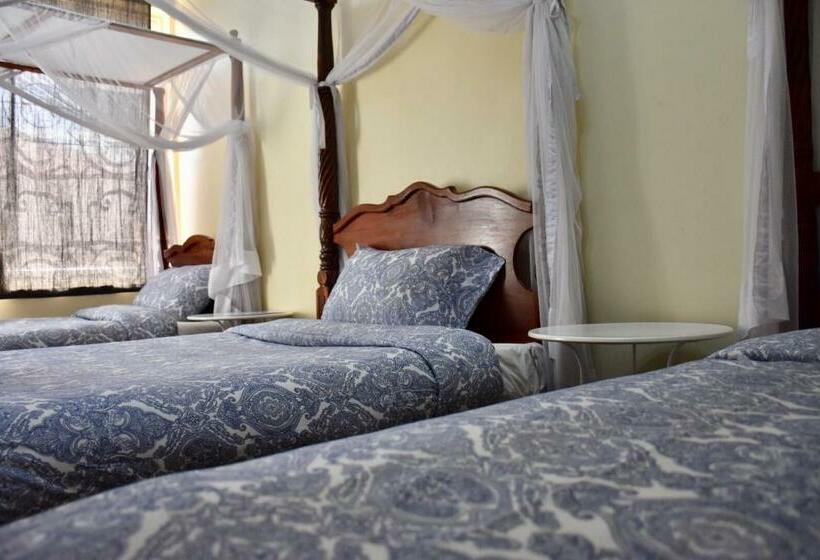 اتاق استاندارد سه نفره, East Point Hotel Moshi