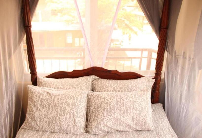 اتاق استاندارد با چشم‌انداز کوهستان, East Point Hotel Moshi