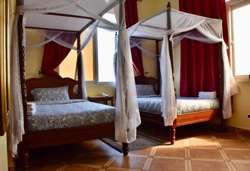 اتاق سوپریور با چشم‌انداز شهر, East Point Hotel Moshi