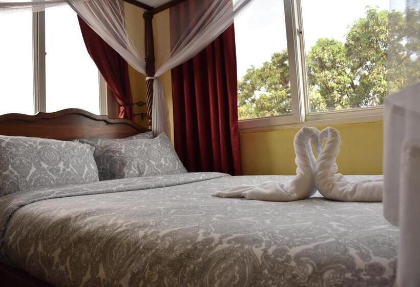 سوئیت جونیور با چشم‌انداز کوهستان, East Point Hotel Moshi