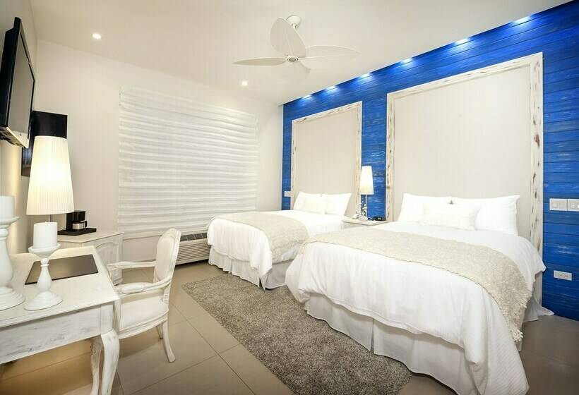 اتاق استاندارد با 2 تخت دوبل, Elements Hotel Boutique