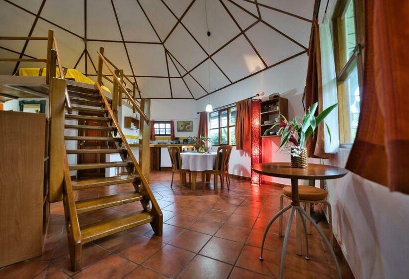 غرفة عائلية, Isla Verde